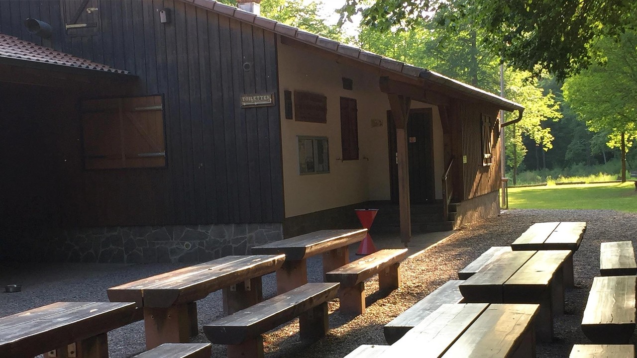 Drachenfelsh&uuml;tte