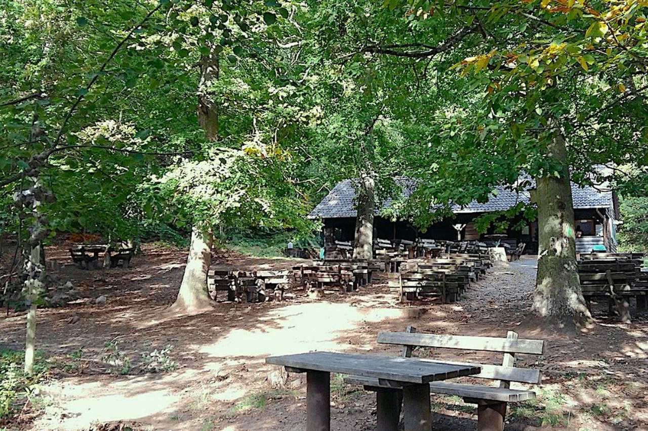 Weisenheimer H&uuml;tte am Ungeheuersee